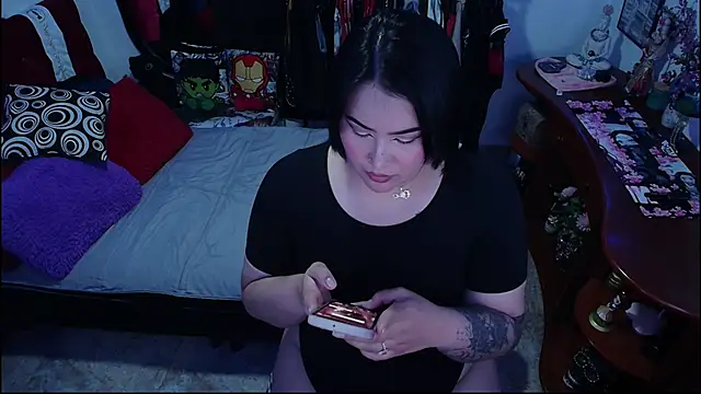 lufek23 online show from October 2025 03:54:01 PM