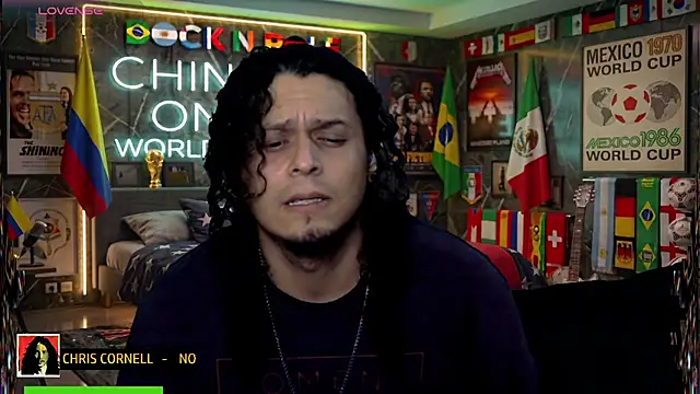 Snapshot of chino_roz chatting on July 2026 07:49:01 AM chino roz online show from July 2026 07:49:01 AM