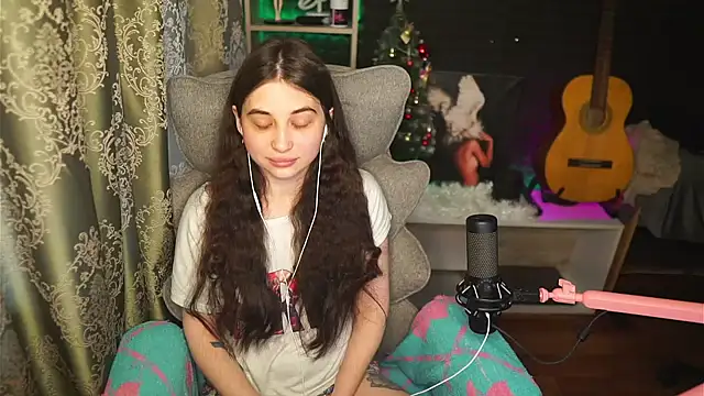 Snapshot of delicatedBailey chatting on April 2026 04:50:01 AM delicatedBailey online show from April 2026 04:50:01 AM