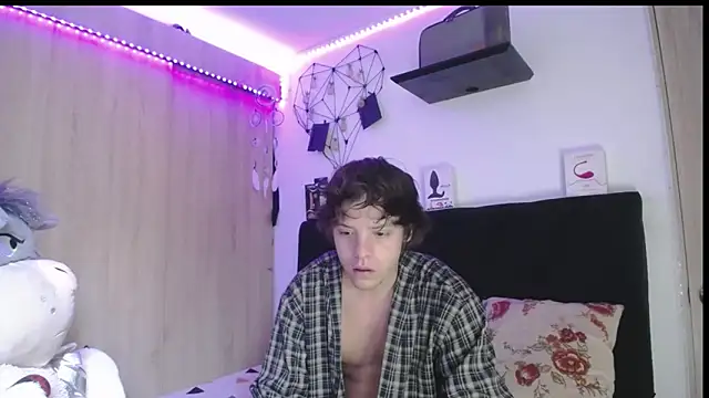 Santiago kiler online show from March 2026 12:09:01 PM