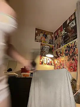 xSelena online show from March 2025 05:32:02 AM