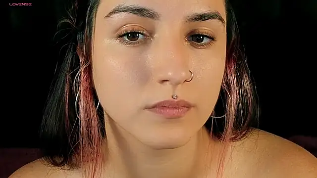 Snapshot of Daphne_Moss chatting on June 2026 01:15:02 PM Daphne Moss online show from June 2026 01:15:02 PM