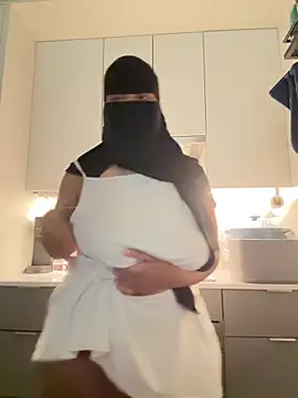 Submissive Arab online show from May 2026 08:14:02 PM