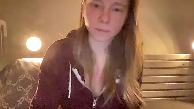 SweetLucy96 online show from December 2024 05:58:02 AM