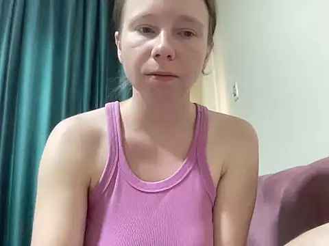 SweetLucy96 online show from September 2025 11:32:02 AM