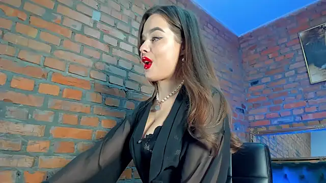 Snapshot of MistressMilana chatting on December 2024 09:20:01 PM MistressMilana online show from December 2024 09:20:01 PM