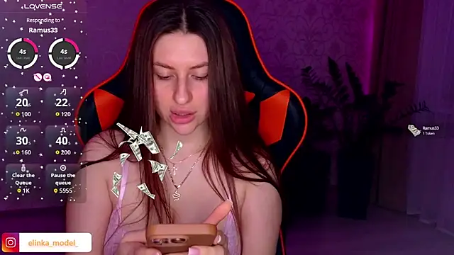 Elishka  online show from October 2025 07:01:02 PM