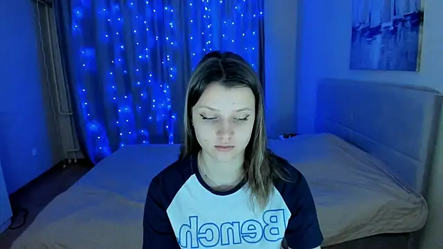 Snapshot of SoniNesti chatting on December 2024 03:27:01 PM SoniNesti online show from December 2024 03:27:01 PM