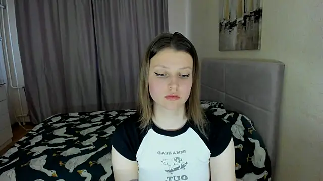 Snapshot of SoniNesti chatting on September 2025 02:07:02 PM SoniNesti online show from September 2025 02:07:02 PM