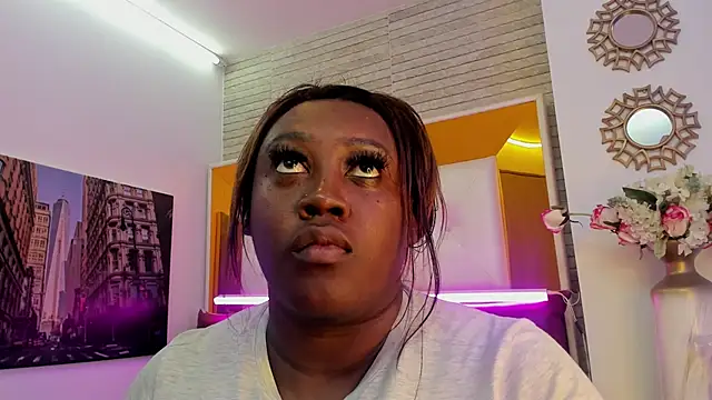 ShaniaBrownn online show from November 2025 08:00:01 PM