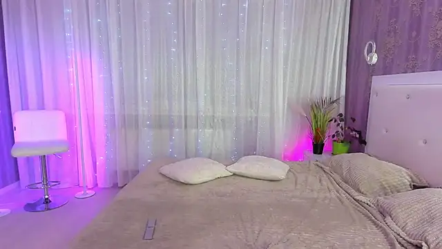 MirandaQueen online show from March 2025 08:11:01 PM