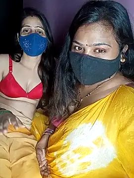 Snapshot of cutee__crazy chatting on October 2025 07:22:01 PM cutee  crazy online show from October 2025 07:22:01 PM