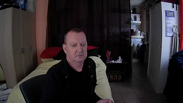 Snapshot of passifsoumis1963 chatting on November 2025 10:25:02 AM passifsoumis1963 online show from November 2025 10:25:02 AM