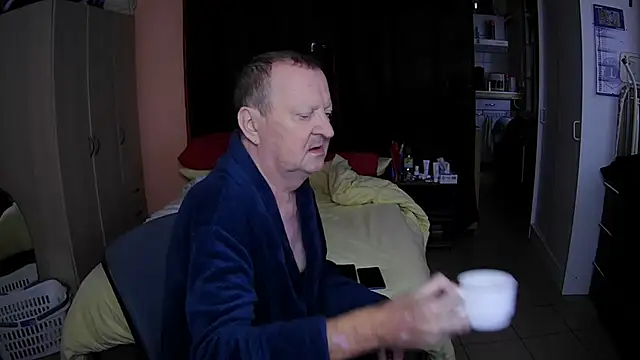 passifsoumis1963 online show from November 2025 09:09:02 AM