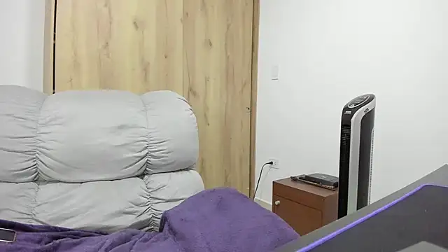 xspecialoomx online show from December 2025 02:14:02 PM