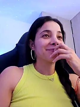 miaeyes online show from January 2025 04:25:01 PM