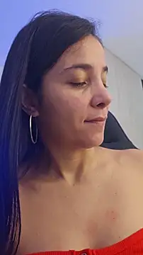 miaeyes online show from November 2025 12:16:01 PM