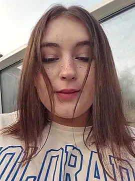 Yammy Yumi online show from November 2025 05:22:02 AM