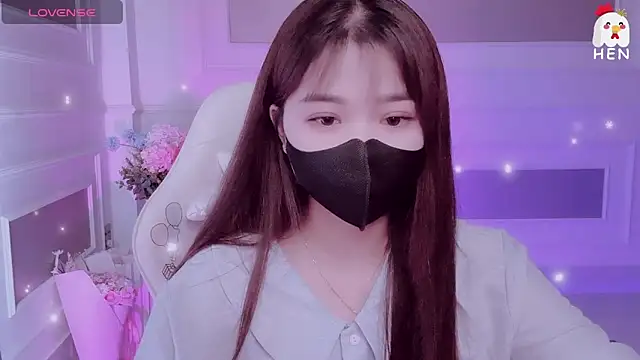 hen237 online show from April 2026 09:01:02 PM