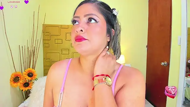 Julia Haye online show from January 2025 05:00:02 AM