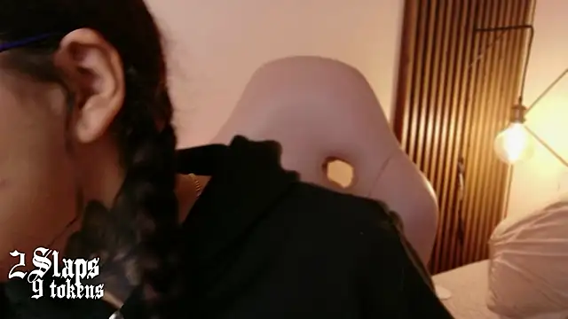 kim blake online show from February 2026 12:13:02 PM