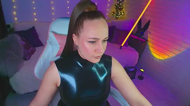 pepper cat  online show from April 2026 11:21:02 PM