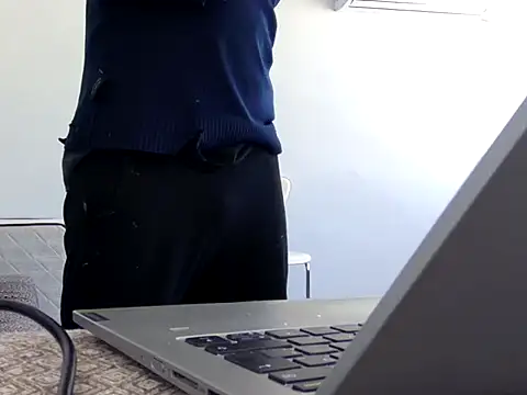 Snapshot of ALPHANDRE chatting on March 2026 08:20:01 AM ALPHANDRE online show from March 2026 08:20:01 AM