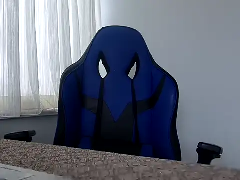 Snapshot of ALPHANDRE chatting on March 2026 11:03:01 AM ALPHANDRE online show from March 2026 11:03:01 AM