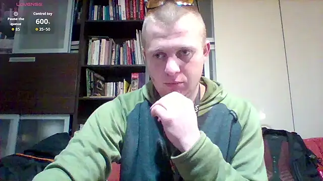 Matttthees online show from November 2025 08:36:02 PM