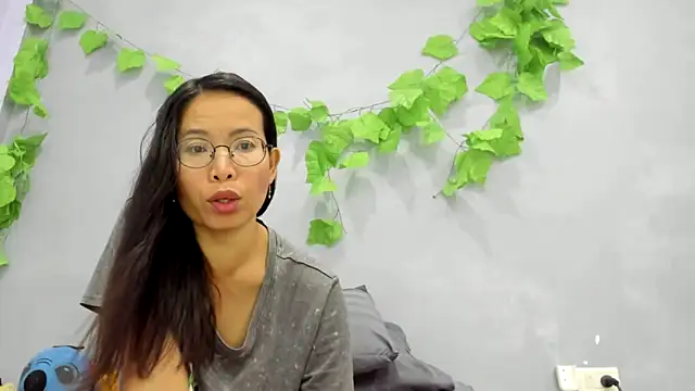 loveley jenny online show from April 2026 11:15:01 AM