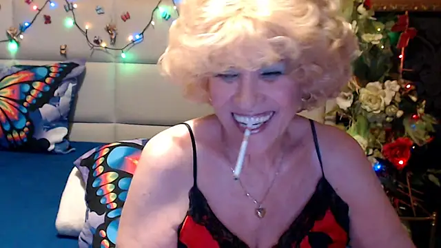 Snapshot of HappyWomanOn chatting on May 2026 08:38:02 PM HappyWomanOn online show from May 2026 08:38:02 PM