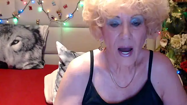 Snapshot of HappyWomanOn chatting on May 2026 08:23:01 AM HappyWomanOn online show from May 2026 08:23:01 AM
