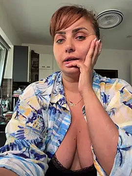 Snapshot of AnneKane chatting on May 2026 06:31:02 AM AnneKane online show from May 2026 06:31:02 AM