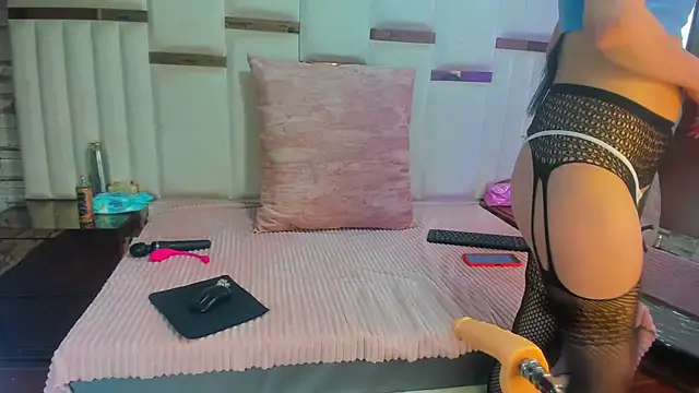 Snapshot of ArianaSmith69 chatting on February 2025 02:12:01 PM ArianaSmith69 online show from February 2025 02:12:01 PM