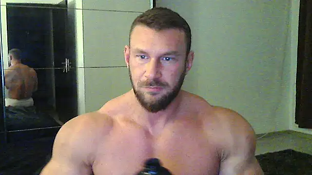 Snapshot of muscularkevin chatting on October 2025 03:40:02 AM muscularkevin online show from October 2025 03:40:02 AM