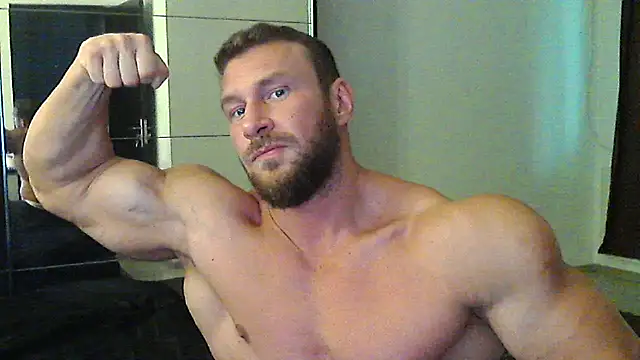 muscularkevin online show from October 2025 02:21:02 PM