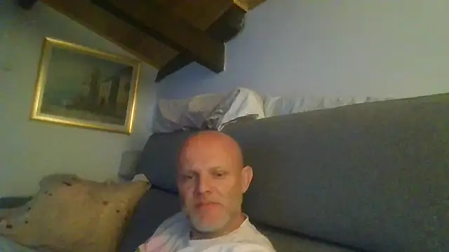 Snapshot of davigochi77bcn chatting on November 2025 09:57:01 PM davigochi77bcn online show from November 2025 09:57:01 PM