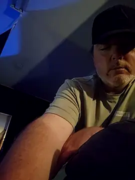 Snapshot of Hotredheadandtoungelasher chatting on November 2025 06:14:01 AM Hotredheadandtoungelasher online show from November 2025 06:14:01 AM