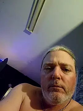 Snapshot of Hotredheadandtoungelasher chatting on December 2025 12:34:02 PM Hotredheadandtoungelasher online show from December 2025 12:34:02 PM