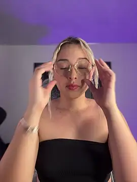 Irisweet  online show from December 2025 10:08:02 PM