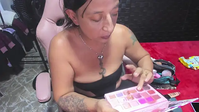 Snapshot of mature_sexi40 chatting on June 2026 11:48:02 AM mature sexi40 online show from June 2026 11:48:02 AM