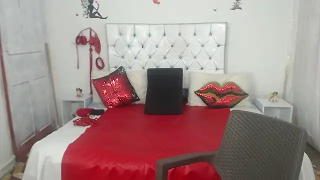 Sweetbigcatt online show from April 2026 04:50:02 AM