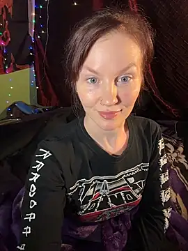 courtneyoccult online show from November 2025 07:19:02 AM