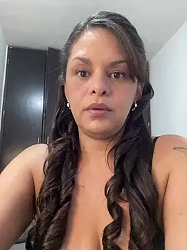 Snapshot of Kataliina chatting on January 2025 01:54:01 AM Kataliina online show from January 2025 01:54:01 AM