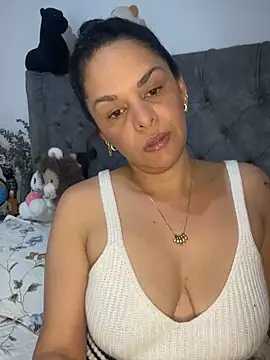 Kataliina online show from November 2025 12:54:01 AM