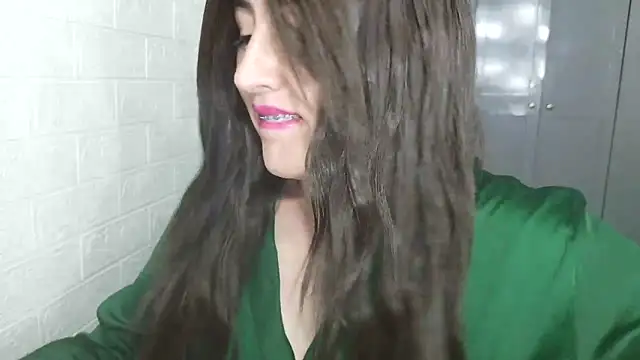 naughty sarahh online show from March 2026 04:23:01 AM