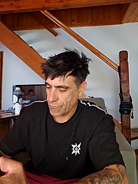 Snapshot of Elnonoykeila77 chatting on March 2025 06:14:01 PM Elnonoykeila77 online show from March 2025 06:14:01 PM