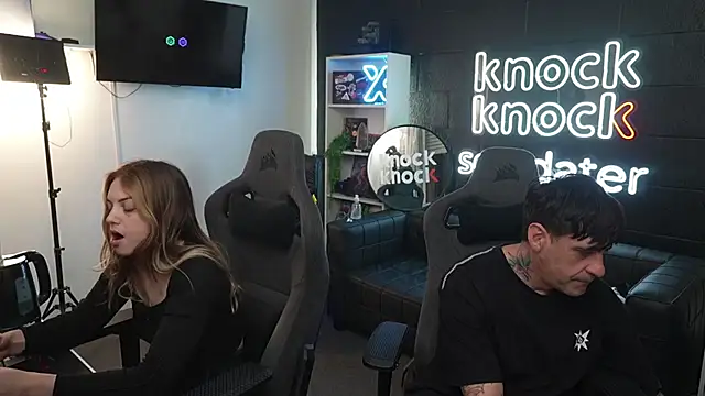 Snapshot of Elnonoykeila77 chatting on October 2025 03:40:02 PM Elnonoykeila77 online show from October 2025 03:40:02 PM