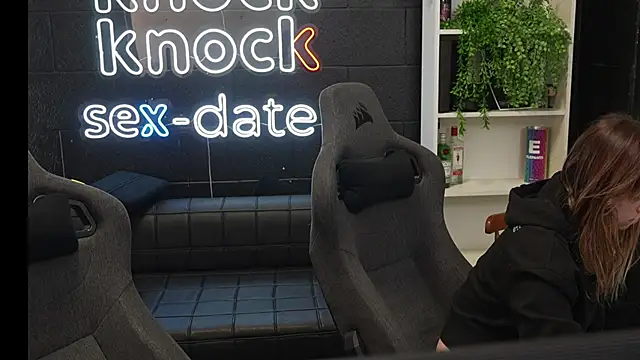 Snapshot of Elnonoykeila77 chatting on October 2025 02:43:02 PM Elnonoykeila77 online show from October 2025 02:43:02 PM