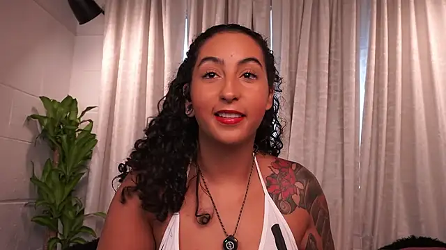 agatha collins  online show from November 2025 07:38:01 PM